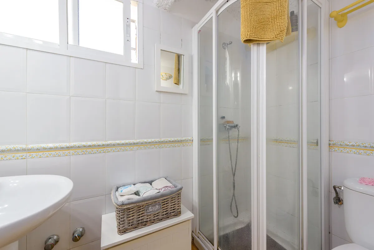 995bb537-6c1e-4294-970a-4416009f99ad