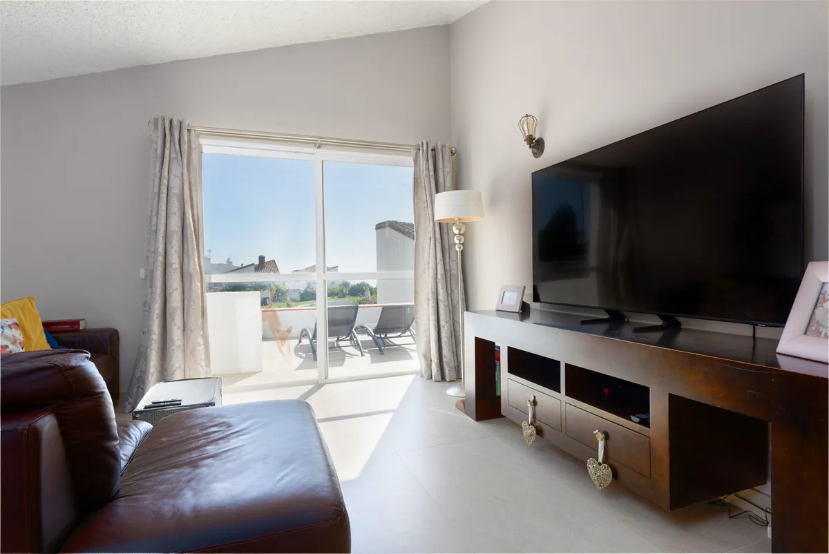 b70a5949-f99d-46e7-98bd-4f32adb14b19