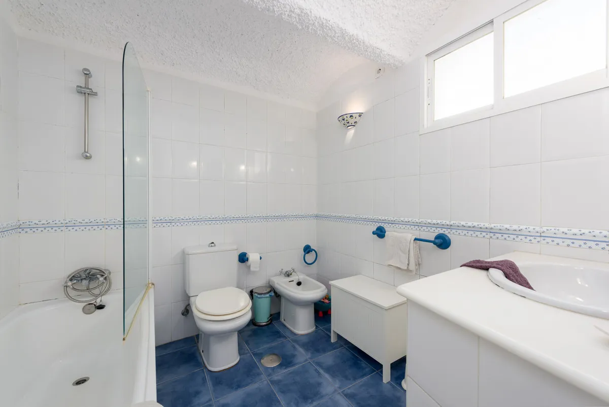 ec1a5553-56e2-4d97-95da-247b060d9cb6