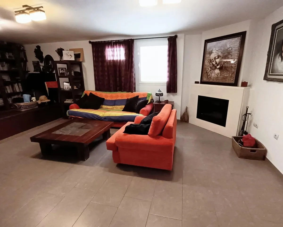 31a9f89e-520e-4bf6-a518-e7211c8b4b46