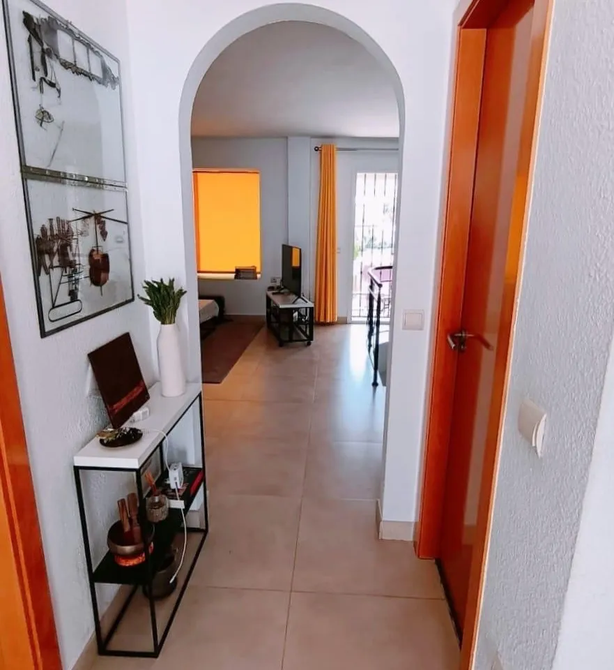 b9c514c5-6089-47c9-aec1-52016b76b78d