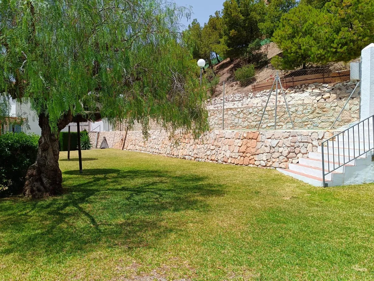 d1fe56ee-ac62-470c-a48b-b5d493c10ba1