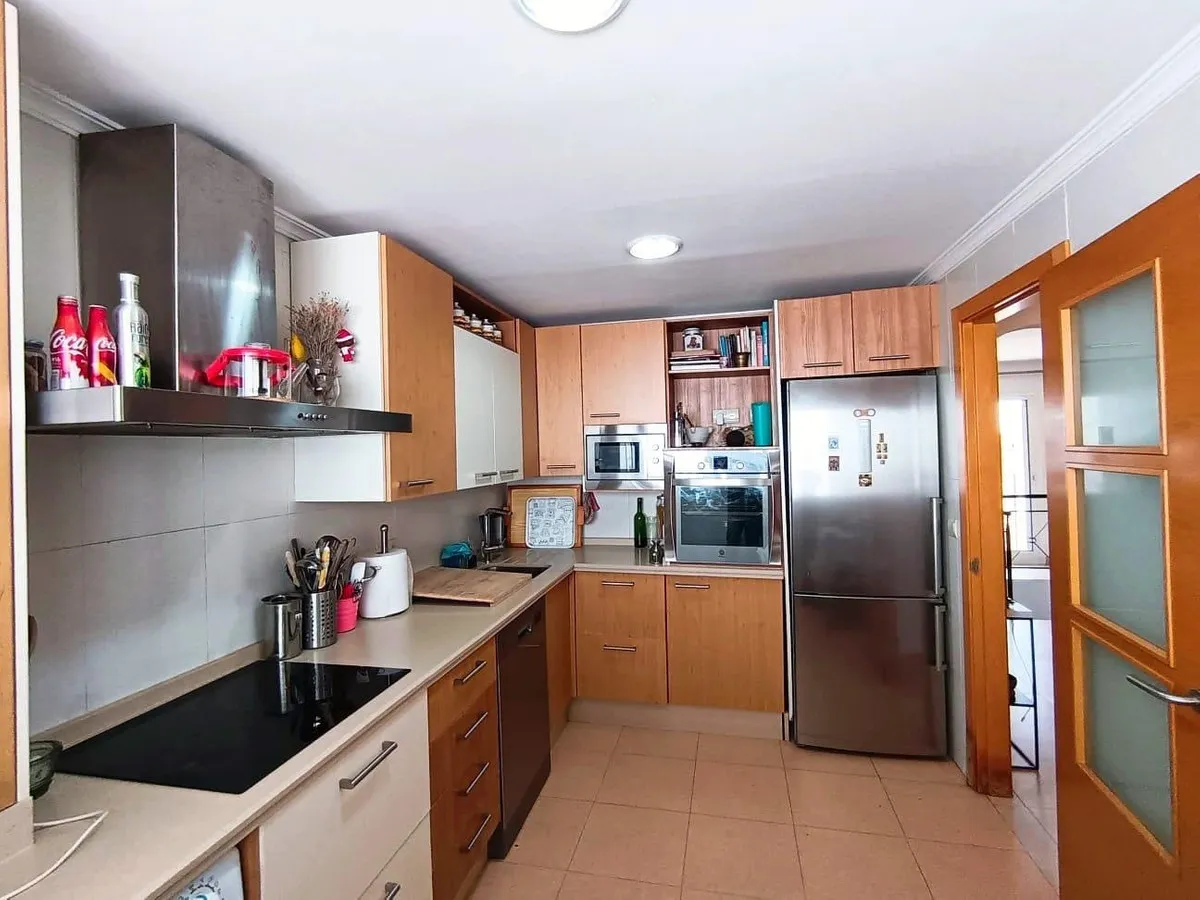 ec6f5c0e-fd69-4208-bff6-25d1e634d4c3