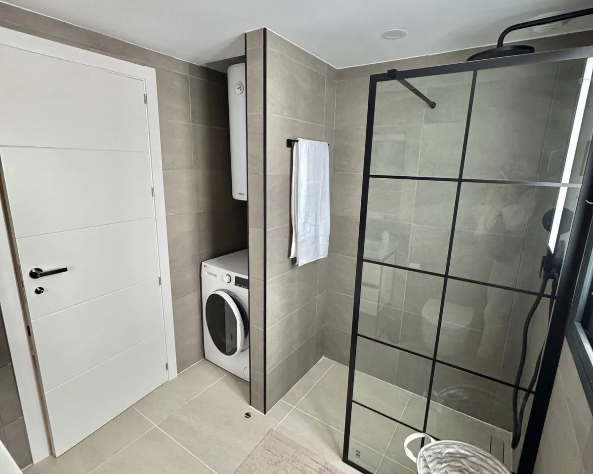 33a4e3d8-2a19-480b-afe2-5a3868ed7633