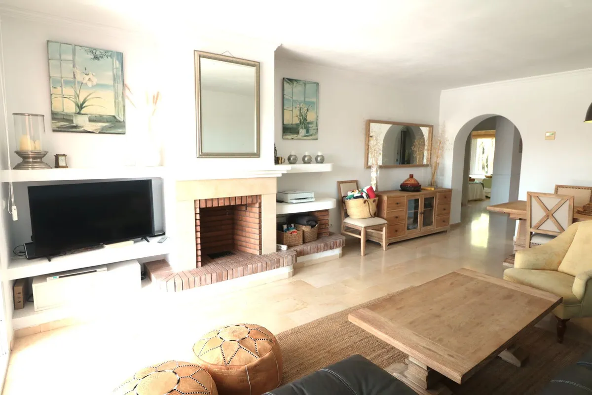 8aedb922-7fd0-4070-b68f-3bc3021e216d