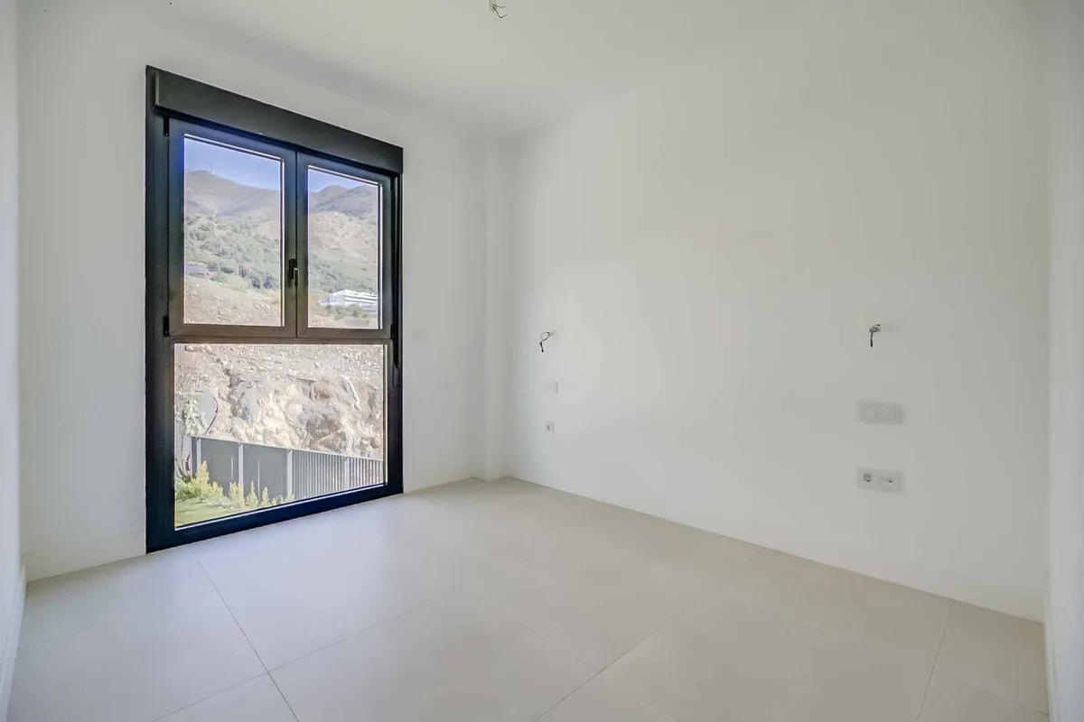 53e74154-cc9c-4682-8e60-726c952e232c