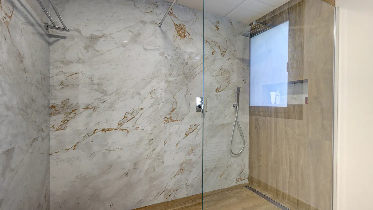 11b08841-6ab3-453c-be23-67c5d7677e9e