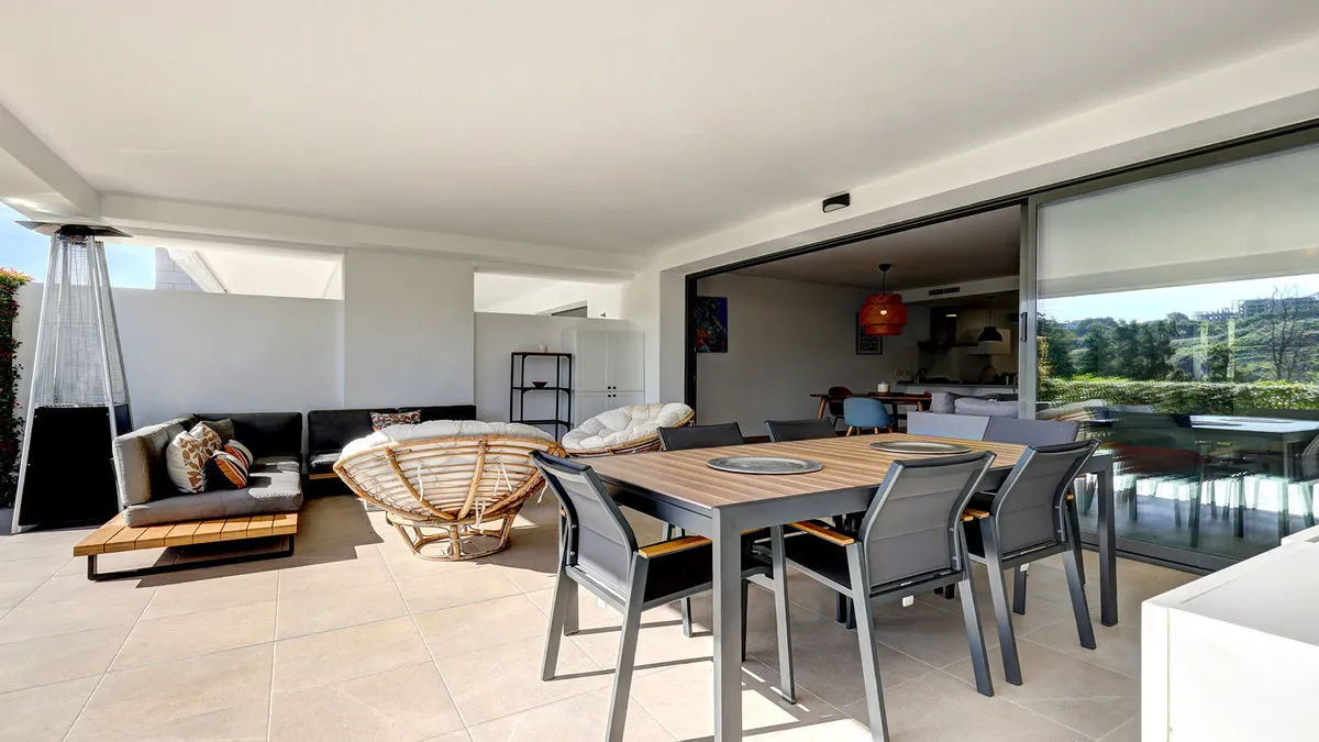 16b7bb0a-6e3f-4ca3-a91b-93ddc5f993e4