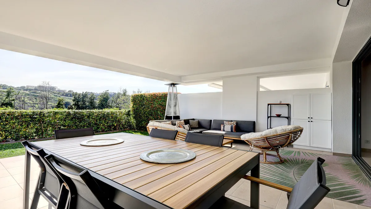 220d421b-999a-4ea8-8be1-bfc734df0425