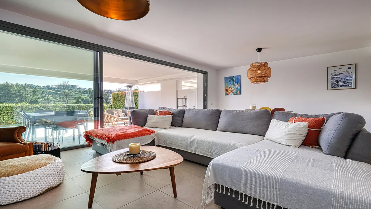 59341acd-d8b1-40b9-b962-6b1853df3b6c