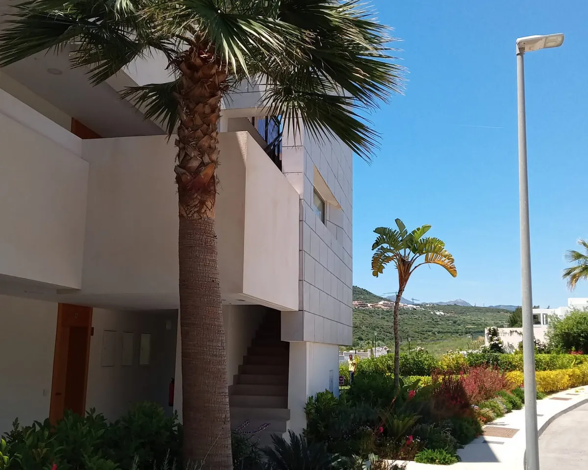 69080838-e2c1-47ef-acfb-3c58f3ffd34f