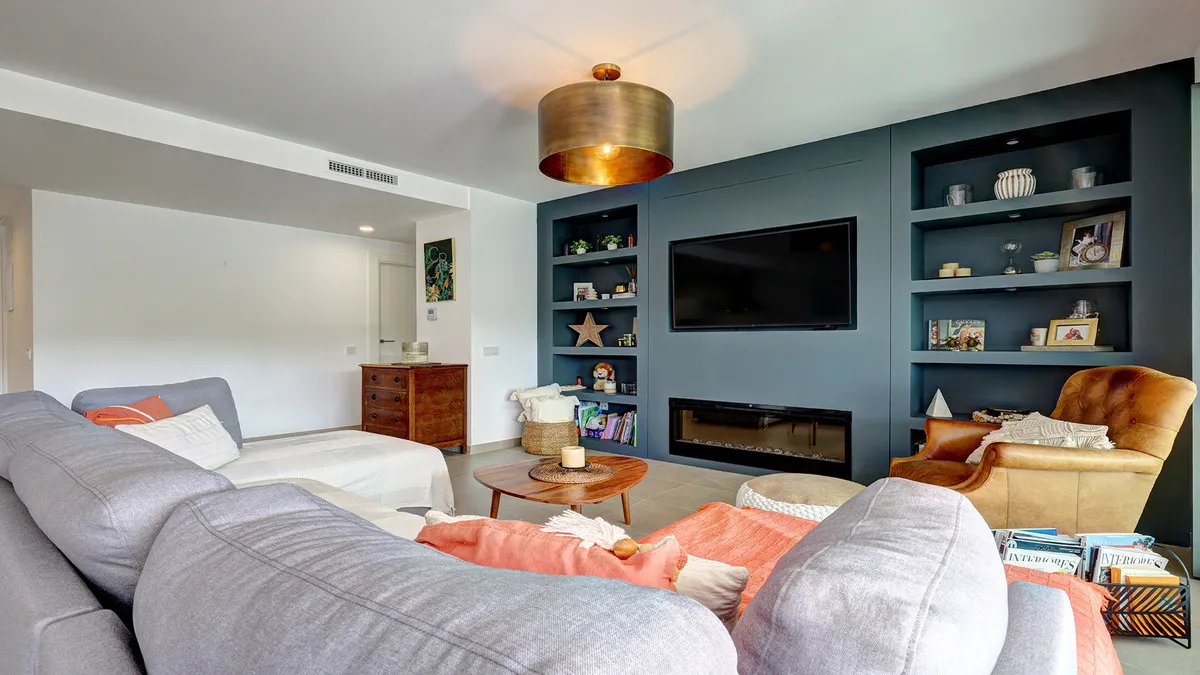 f60fe38c-a8c0-4c7b-a6ca-9aa154dd1a23