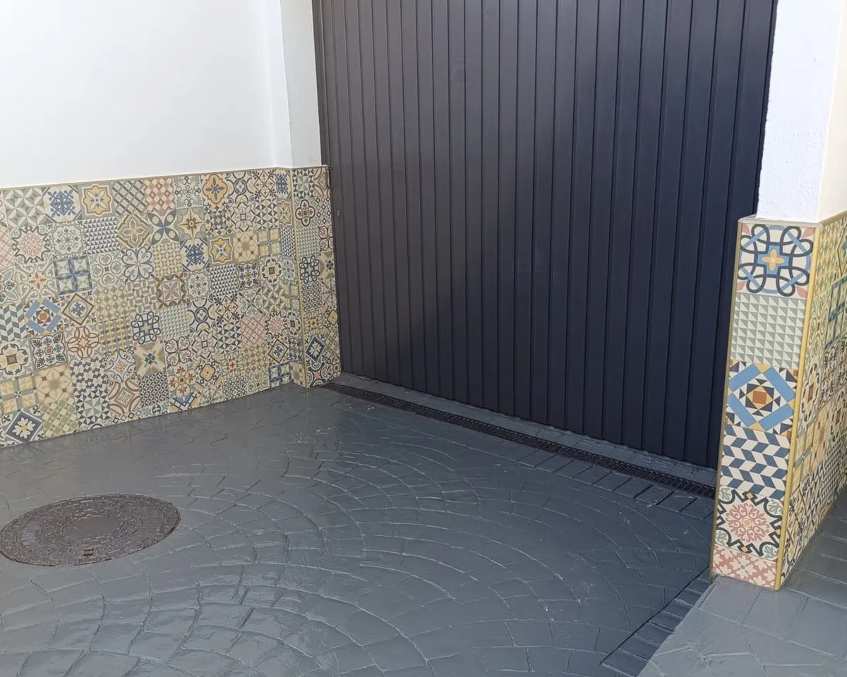 fb4646a9-b4c2-47d0-acb9-4f5f999fbec5