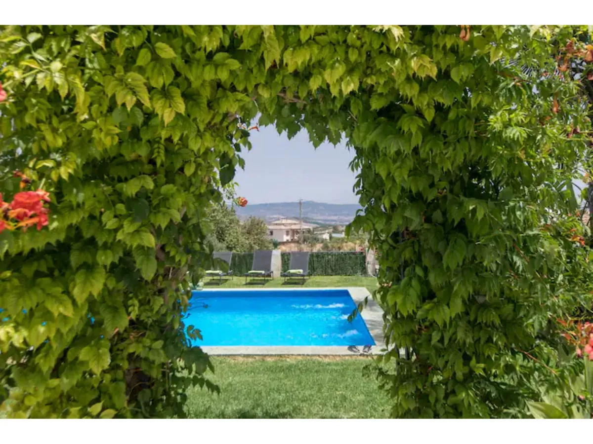 0ade2a7c-d11a-4aa3-8943-cb140efd2099