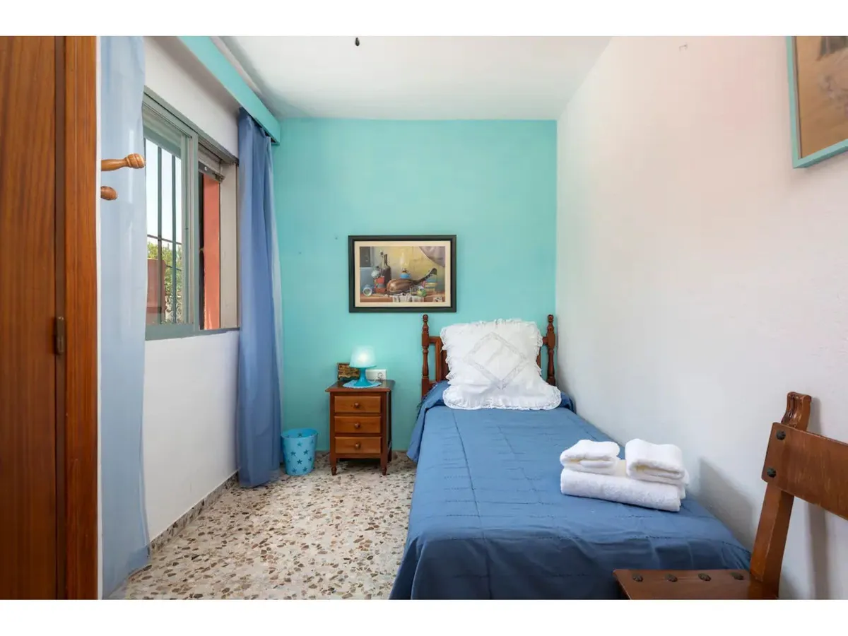 ee747199-b6d0-4d89-8e62-e37e65cee09b