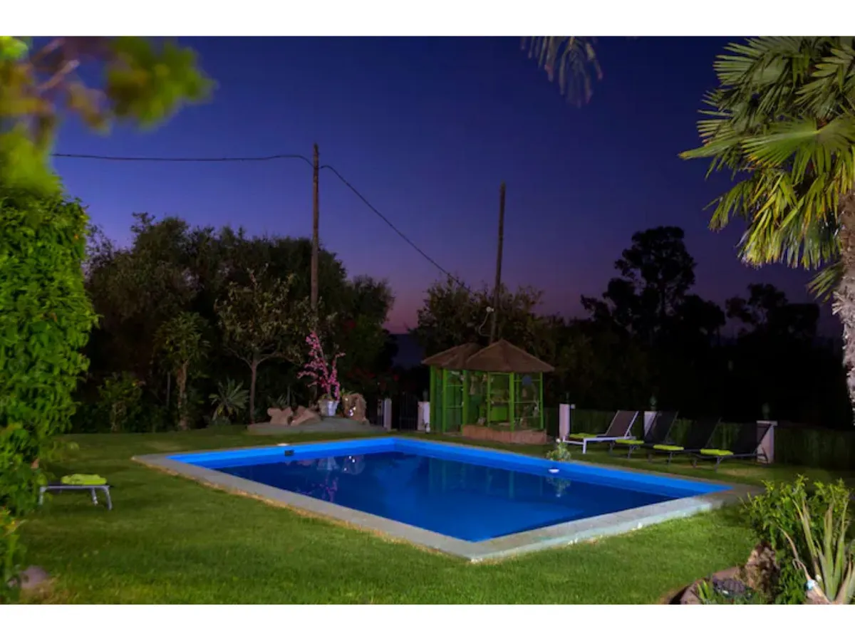 f1656990-e5db-4d9f-a1f7-9bede81f3437