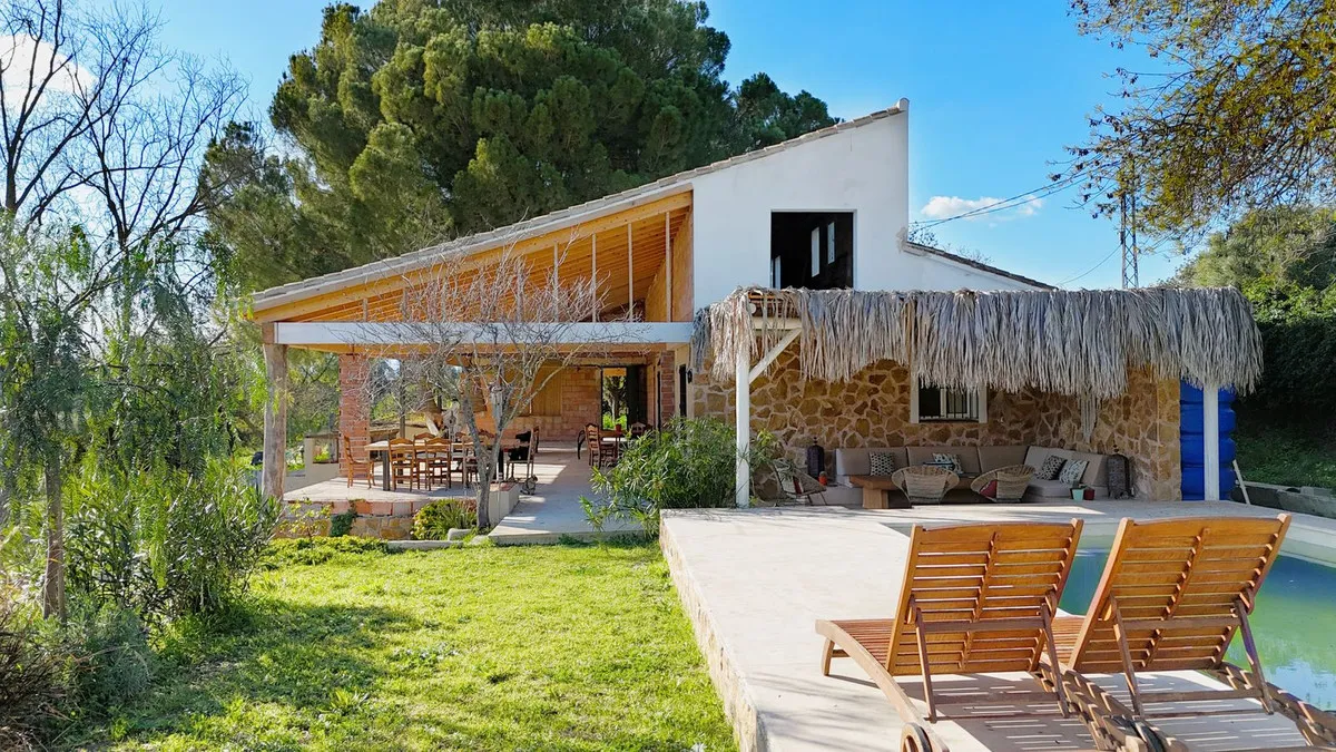 0ac09d91-1b29-483f-a836-18fb8fa342ed