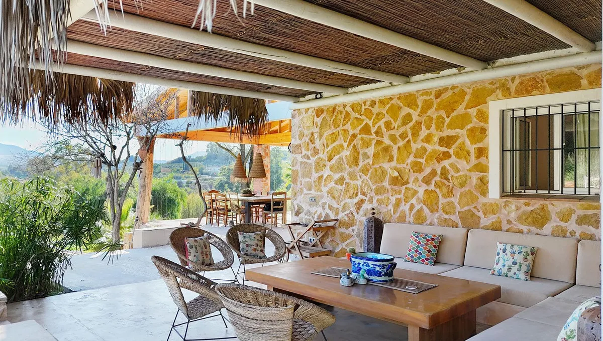 bd65e500-81de-4642-8caf-142fdfaacb85