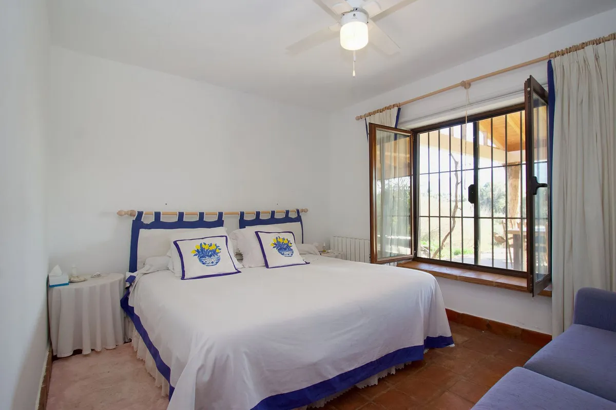 f4b63416-0362-4886-bdfd-5c3809e127a4