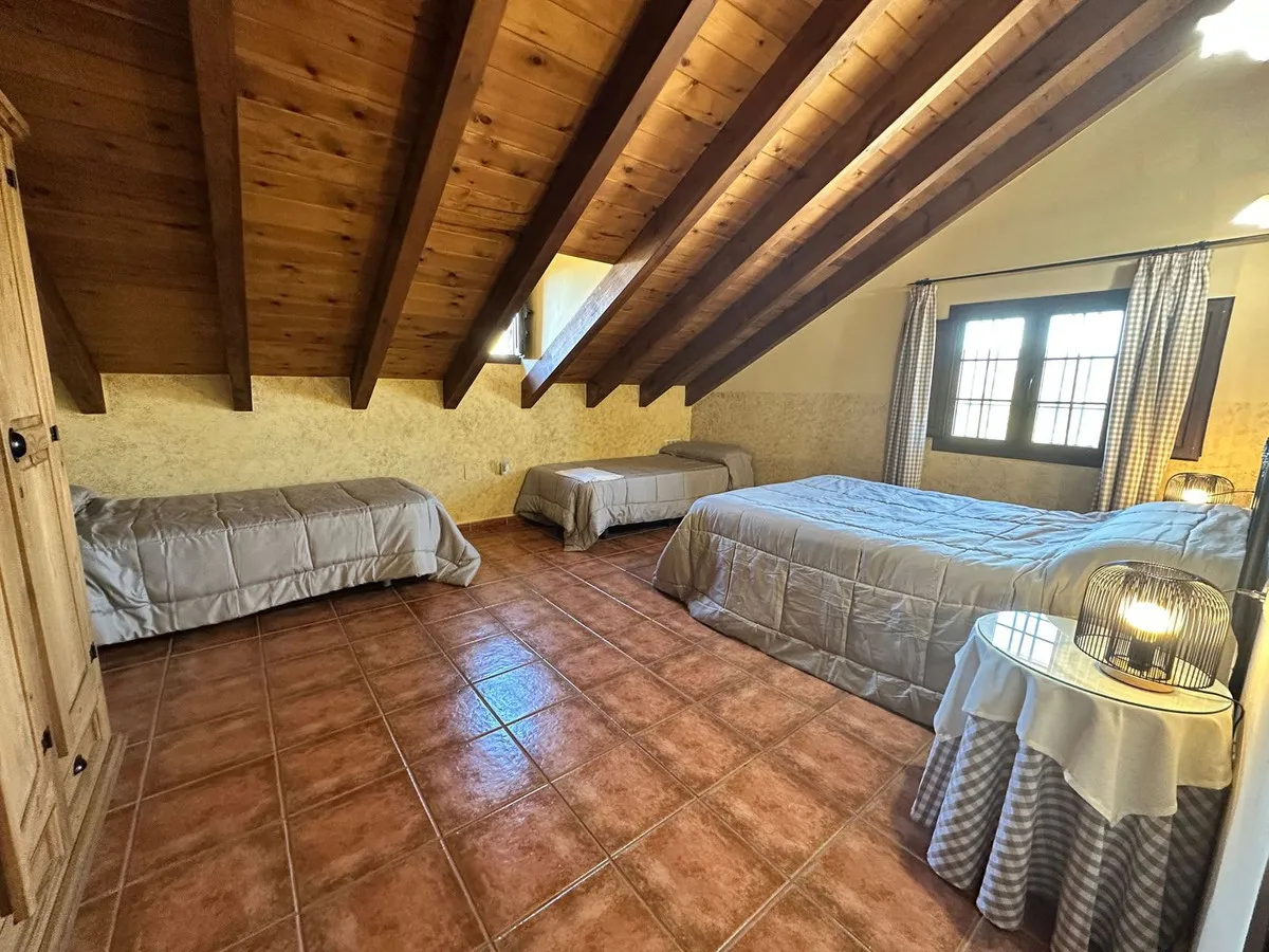 983e912c-cb27-4fcb-9933-5e77c5c54da2