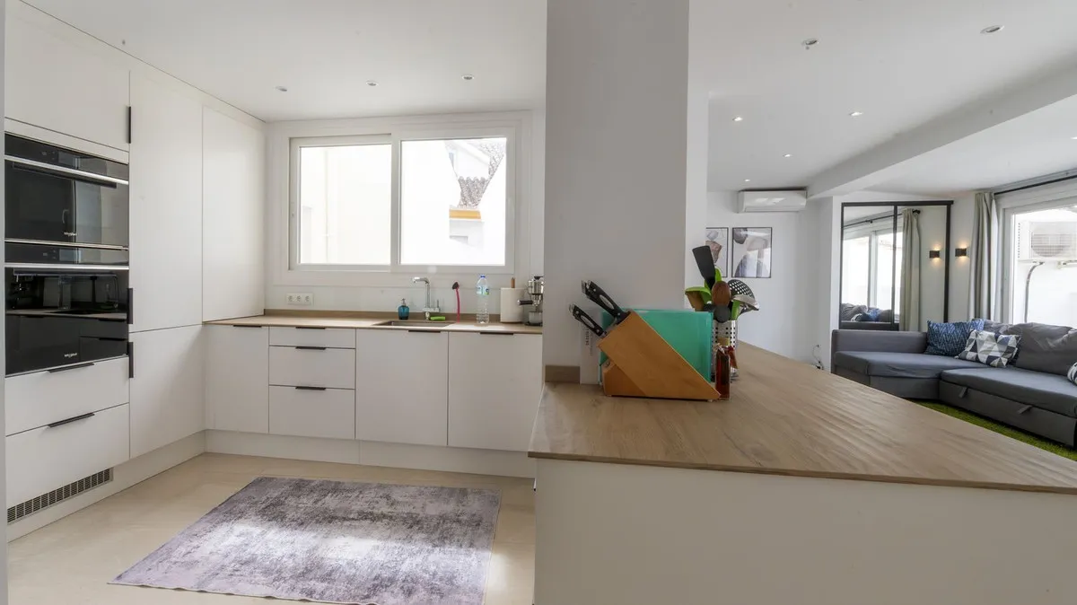 382c680c-b56f-4586-9c83-64366e322cf0