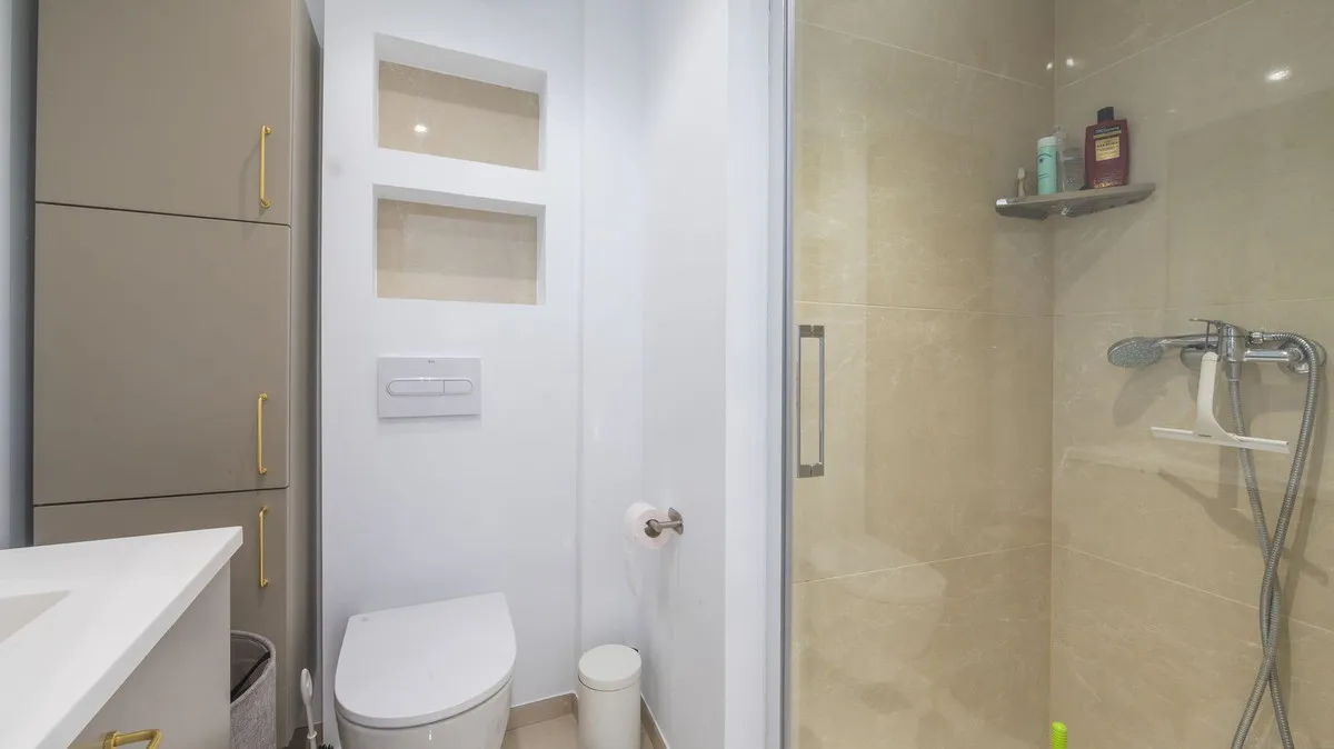 5c190329-de8a-485c-b81c-3ae9436b2ecd