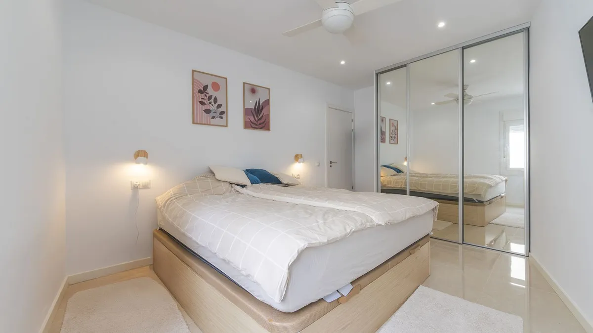 c74c4dd0-124f-43bc-ad10-d65d246c3042