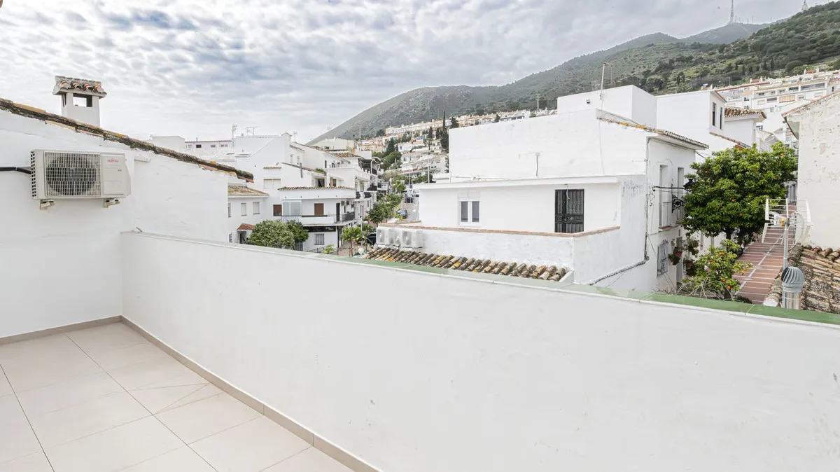 ce8609e8-be5f-436f-ba27-cd5cbabaad62