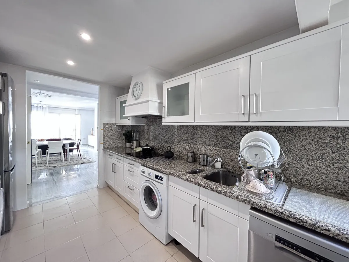 8324c288-590a-45f3-be57-be3396af2a62