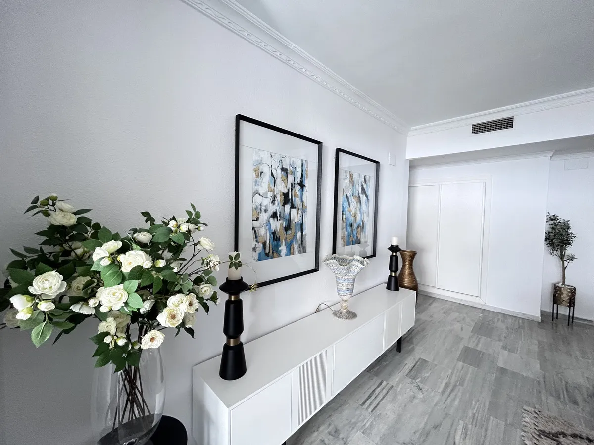 8adf9703-c6d9-47b7-aff1-fe2382f30a9b