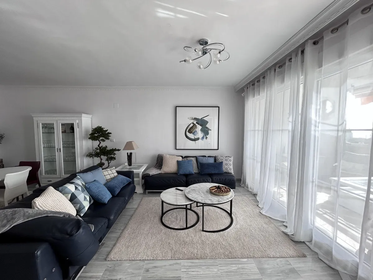 bf72bd25-3ec5-4a45-bbf2-ee3d1325ad18