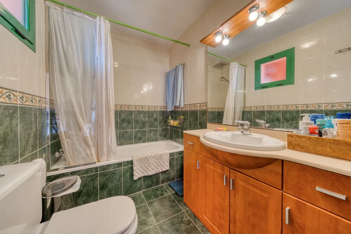 c354a671-d14d-43a0-8652-cf32032411e0