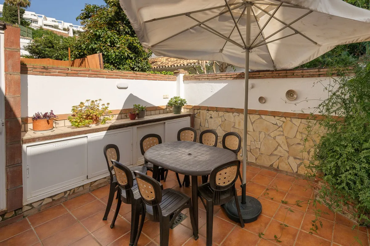 42c16175-5e1f-494e-ab5a-83a698a8947f