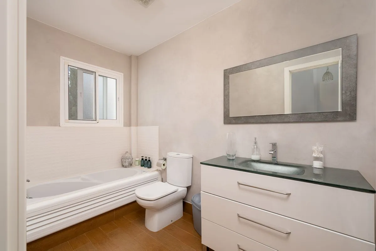 a4ead6c8-2bd9-4420-9263-db21c7b2e01e