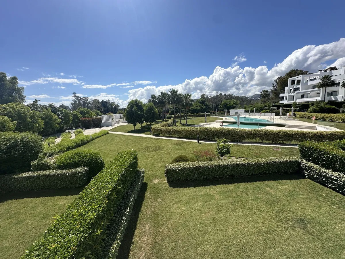 707b1c39-74f0-4803-a877-c0243eaa62e2