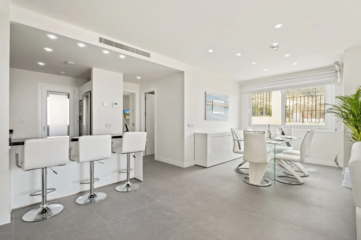 6e7d8dff-03f0-4d38-96f8-eca25a98705e