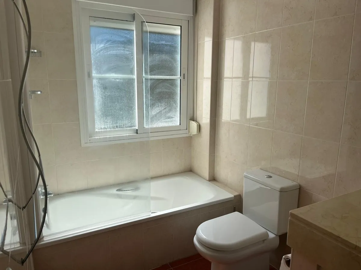 1f15f1f8-c76c-4061-bc0d-6ff9466394b4