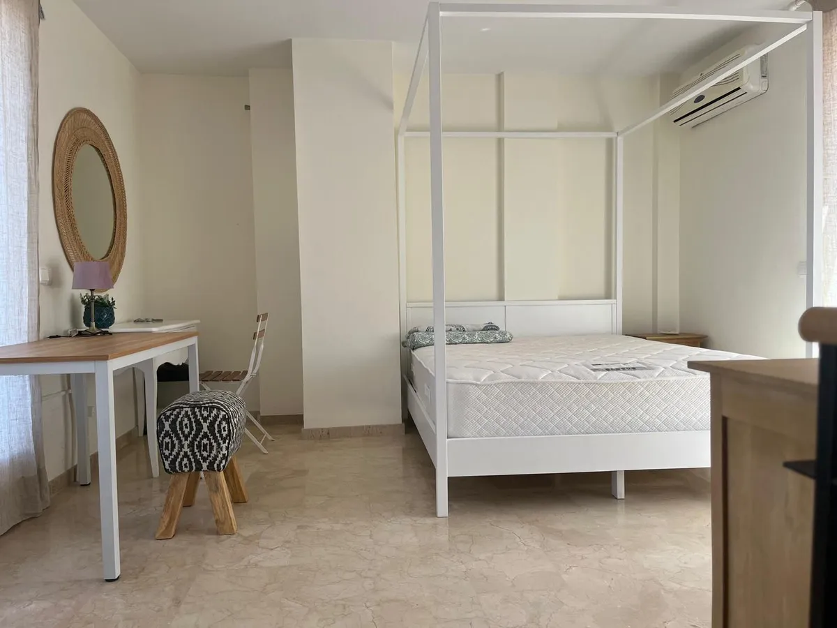 8dbd9d7e-ff72-474e-a00b-3a2cf82abb9b