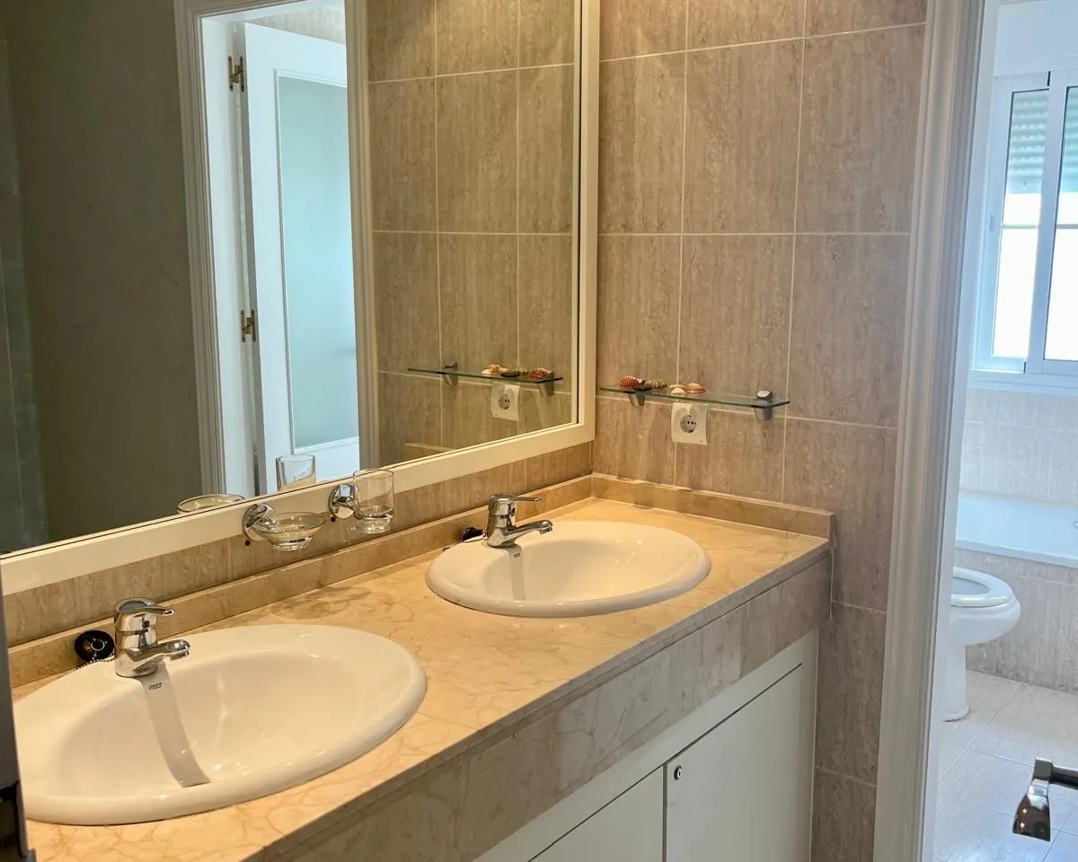 9187b645-a194-4cf2-b288-8360f02012de