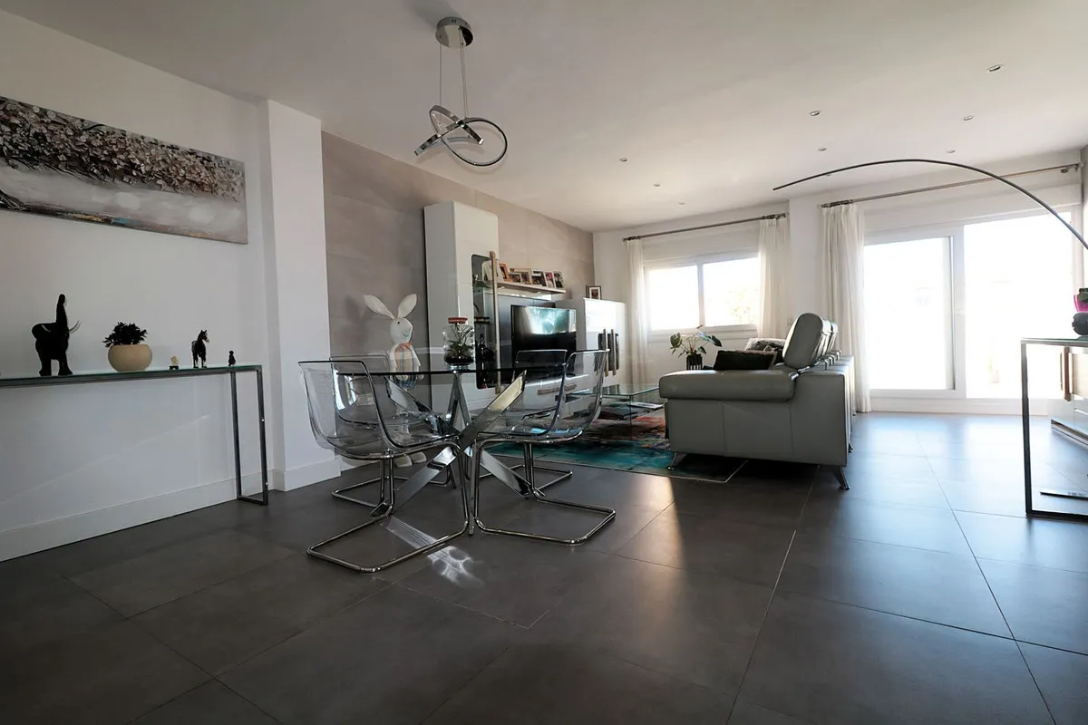 2fc1911b-b925-43af-8a44-2f1c8cf13152