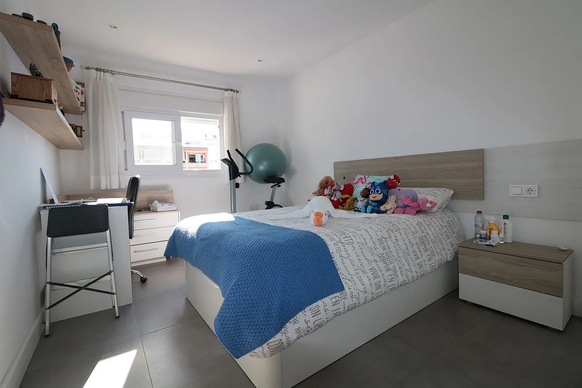 661ff2d4-1061-4353-8277-6888e233b05f