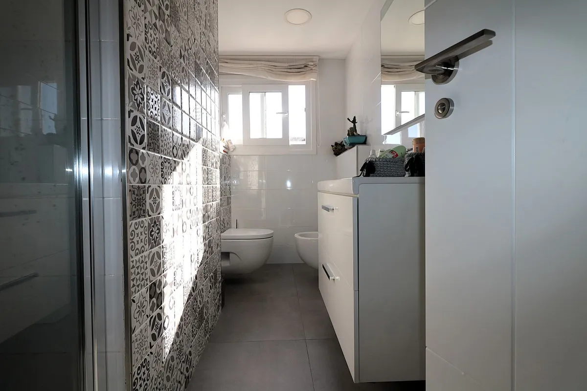 81090846-a0c2-450f-8b21-d8051cc9f8fa