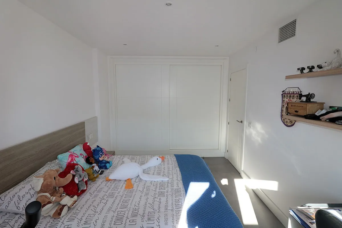 d16bdf69-4aea-4ca8-9644-ec53279fa5c6