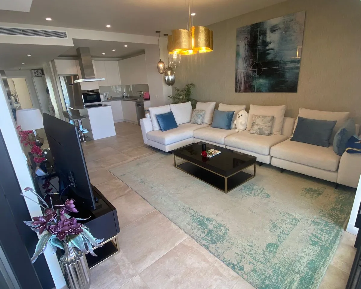 0f8214b5-2283-47e2-8bea-bbcf747c6bb3