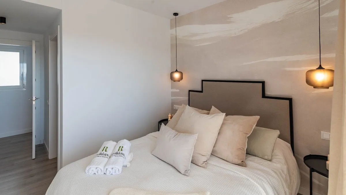 6ed0f07e-0f14-48c2-8a69-38e042ed28dd