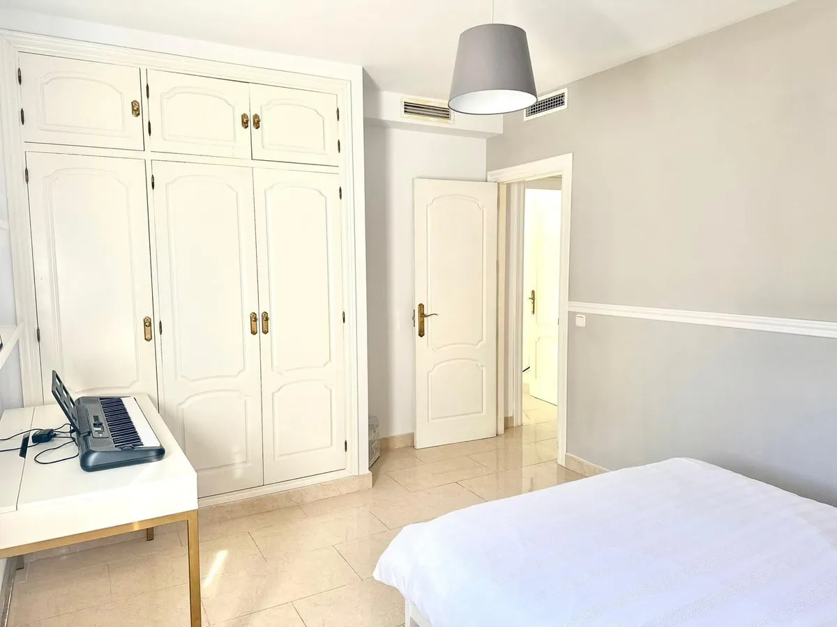 0b82d293-6461-44e7-9d39-20648c1562f9