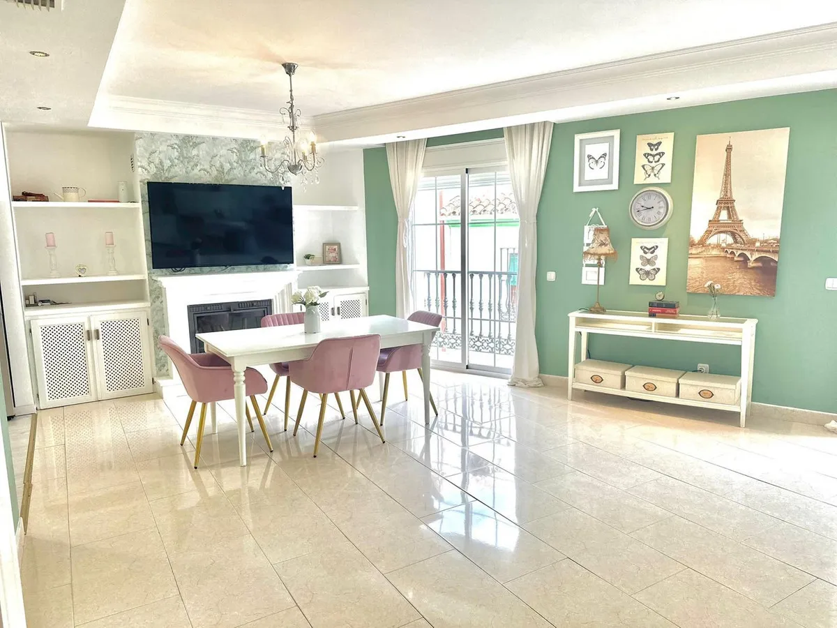 5f78aae4-4933-4a58-89e0-e33b512906d0