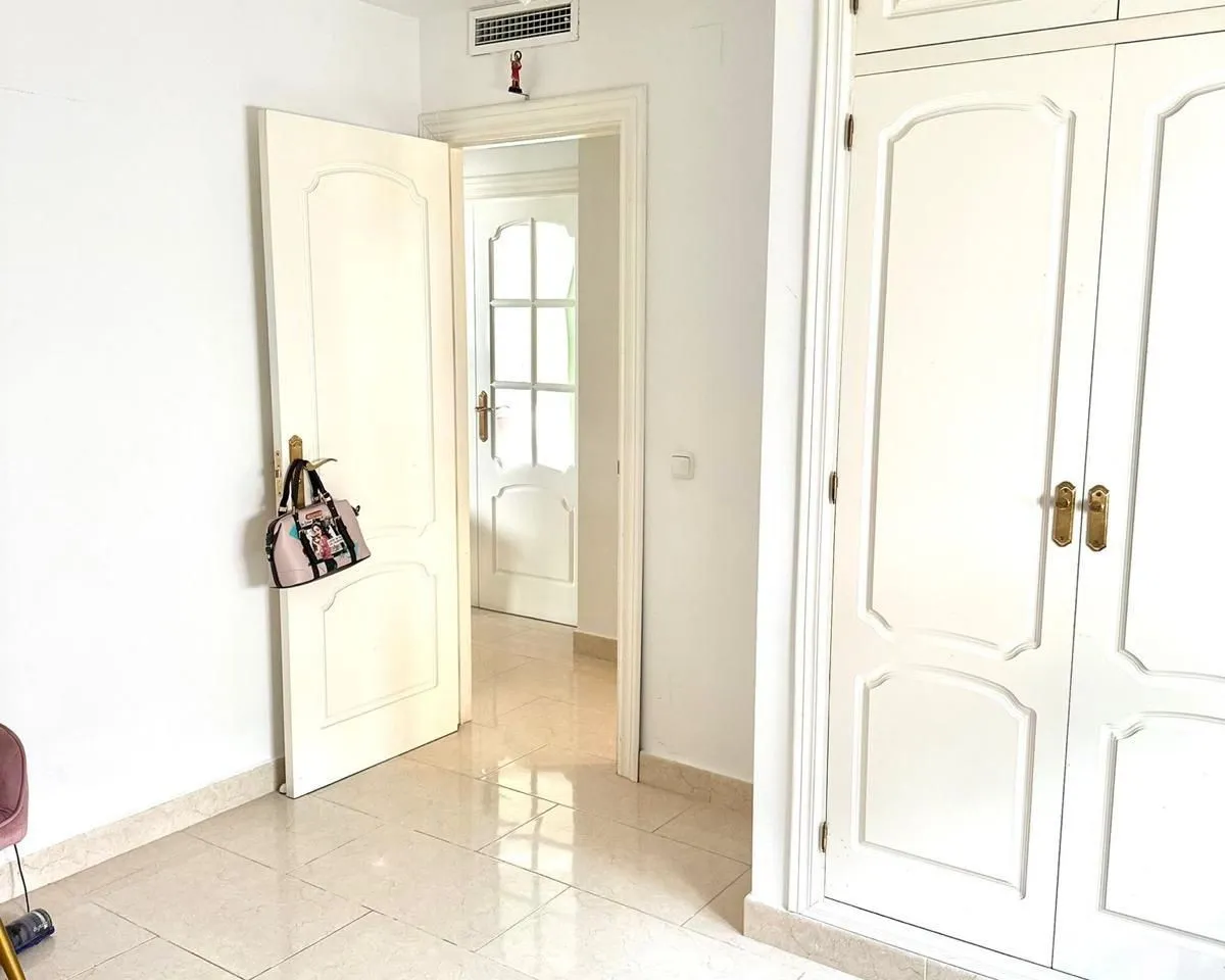 7a6cea1c-9812-4e3f-a92e-e6c3a19280f7