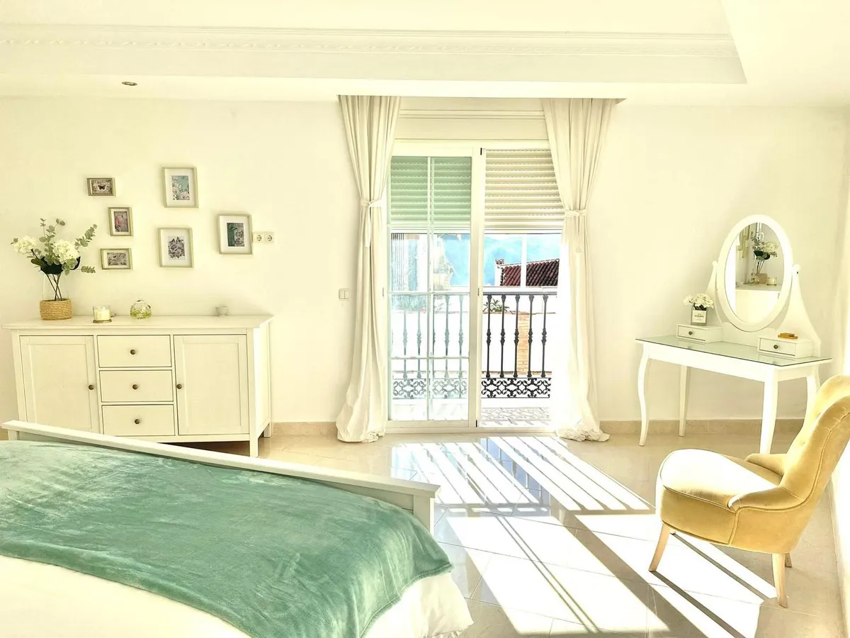 ea8881e5-b748-4dbb-9310-34464b30cdd4