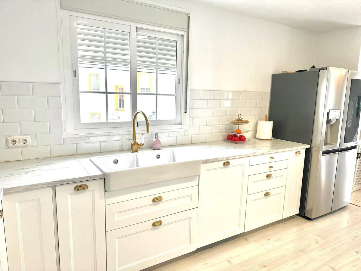 f3073bc2-b090-4205-8f7a-e15dd7d63794